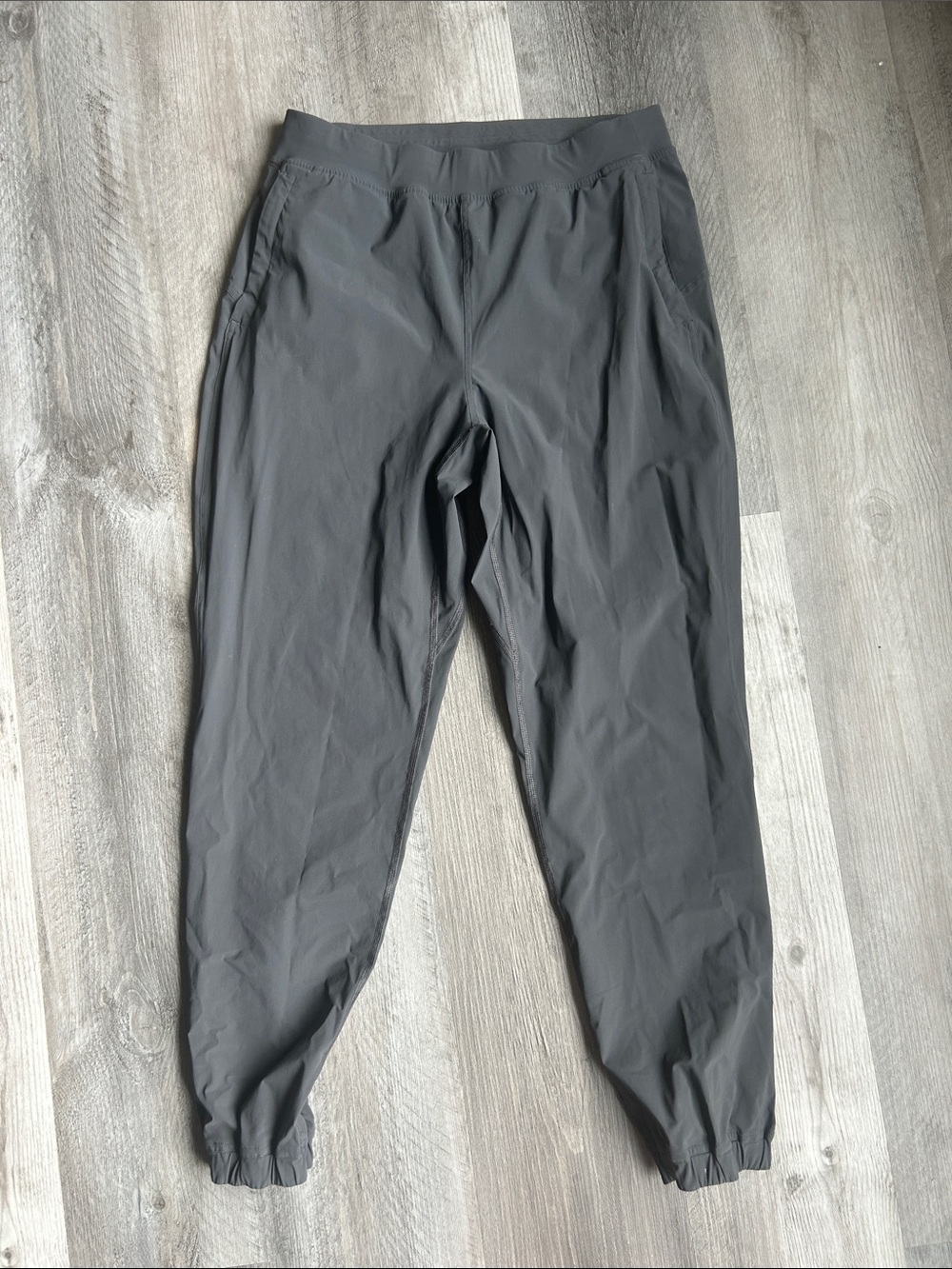 lululemon Adapted State High-Rise Jogger Size 8 Black/Gray